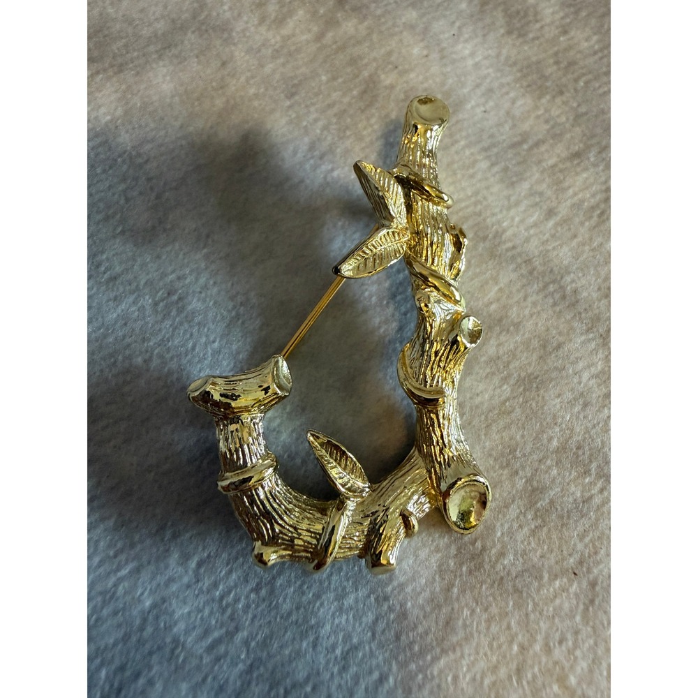Sarah Coventry Vintage Gold Tone Textured Branch Leaf Bamboo Brooch Pin - Picture 2 of 6
